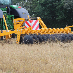 Agrisem-Combiplow-Gold-3m-CombimulchIMG_9595