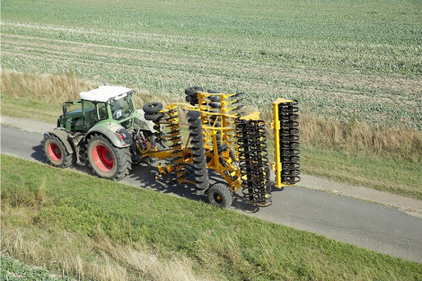 Agrisem-Disc-O-Mulch-Silver-6m-09-15Y16A9361