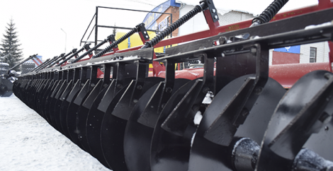 kombinirovannyiy-pochvoobrabatyivayuschiy-kompleks-s-vneseniem-pochvennyih-gerbitsidov-i-udobreniy-na-baze-luschilnikov-FeatAgro-serii-ldg5