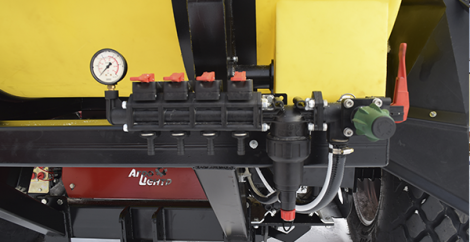 sistemyi-vneseniya-jidkih-udobreniy-FeatAgro-dlya-kombinirovannyih-posevnyih-kompleksov-s-vyisevom-v-diskovyiy-soshnik-4